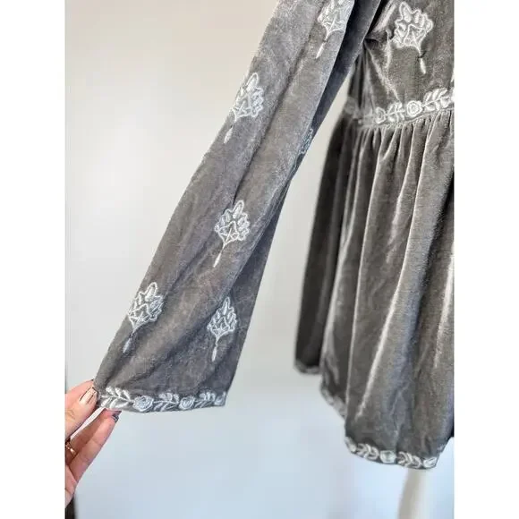 POL Velvet Tunic Silver Gray Women’s Medium Boho Fairy Cottage Festival Babydoll - Picture 3 of 16